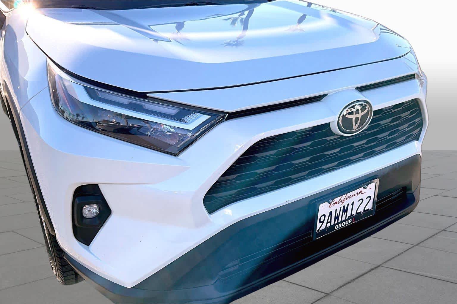 Used 2022 Toyota RAV4 XLE Premium FWD image 28
