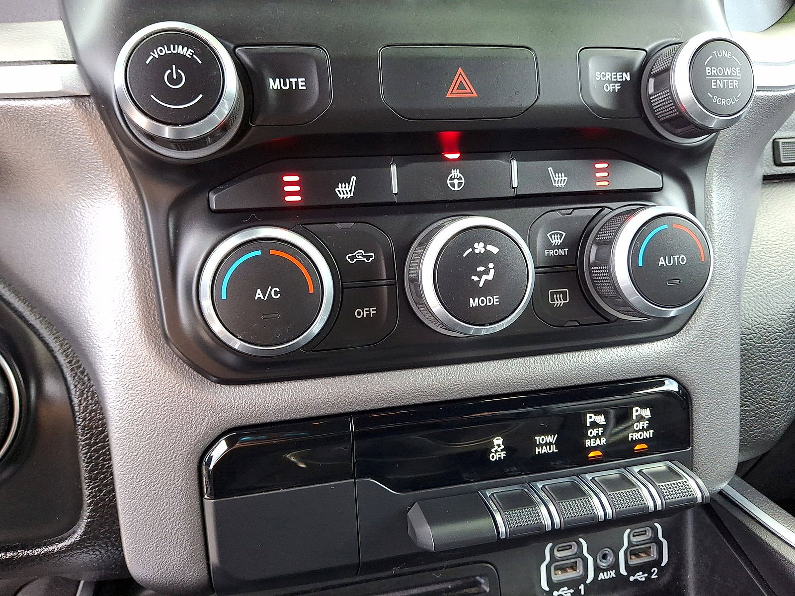 Used 2019 RAM 1500 Big Horn AWD/4WD image 19