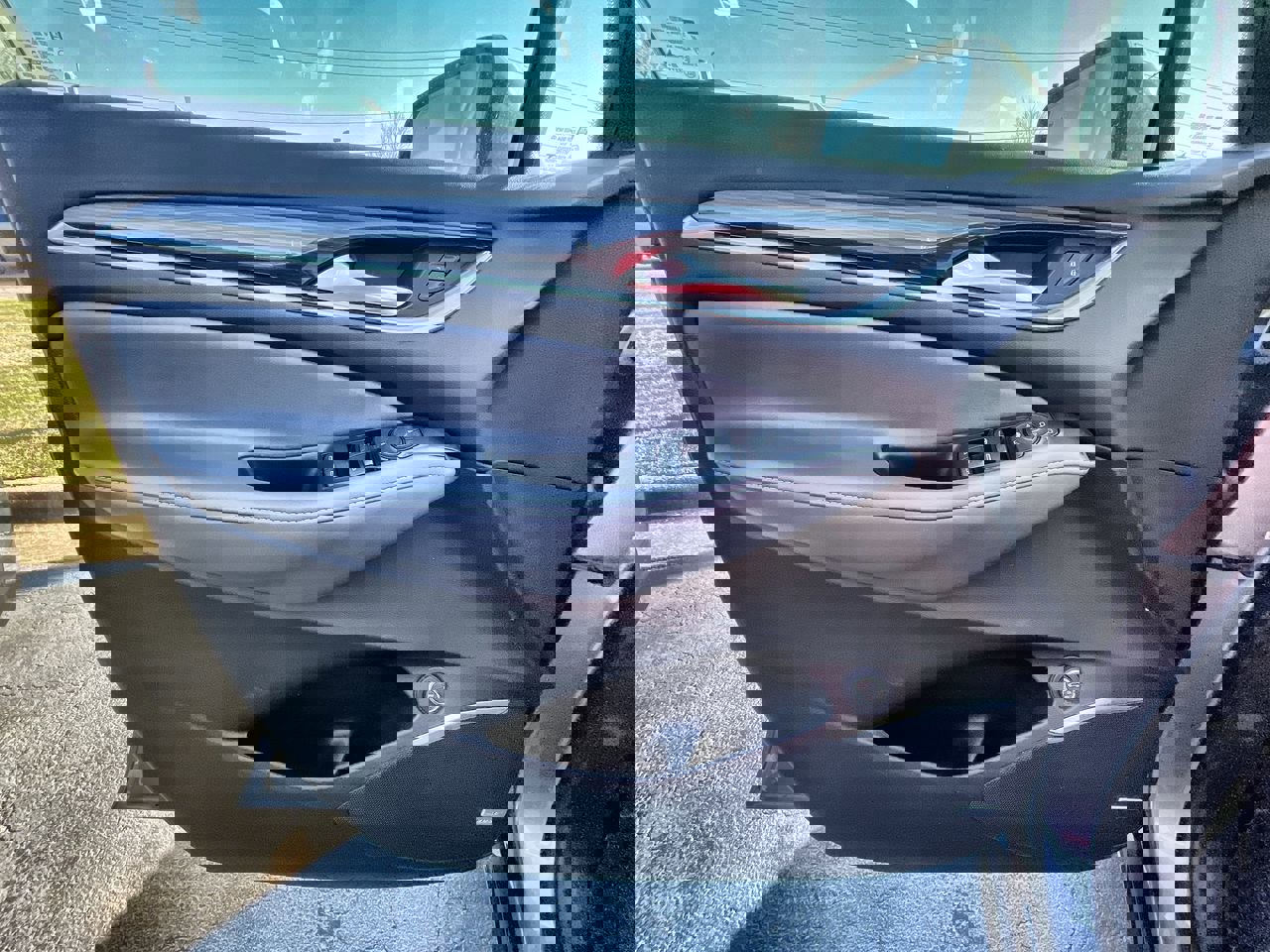 Used 2021 Buick Enclave Essence w/ Sound and Sites Package image 22