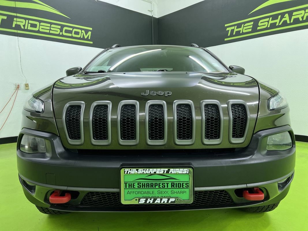 Used 2014 Jeep Cherokee Trailhawk w/ Comfort/Convenience Group AWD/4WD image 3