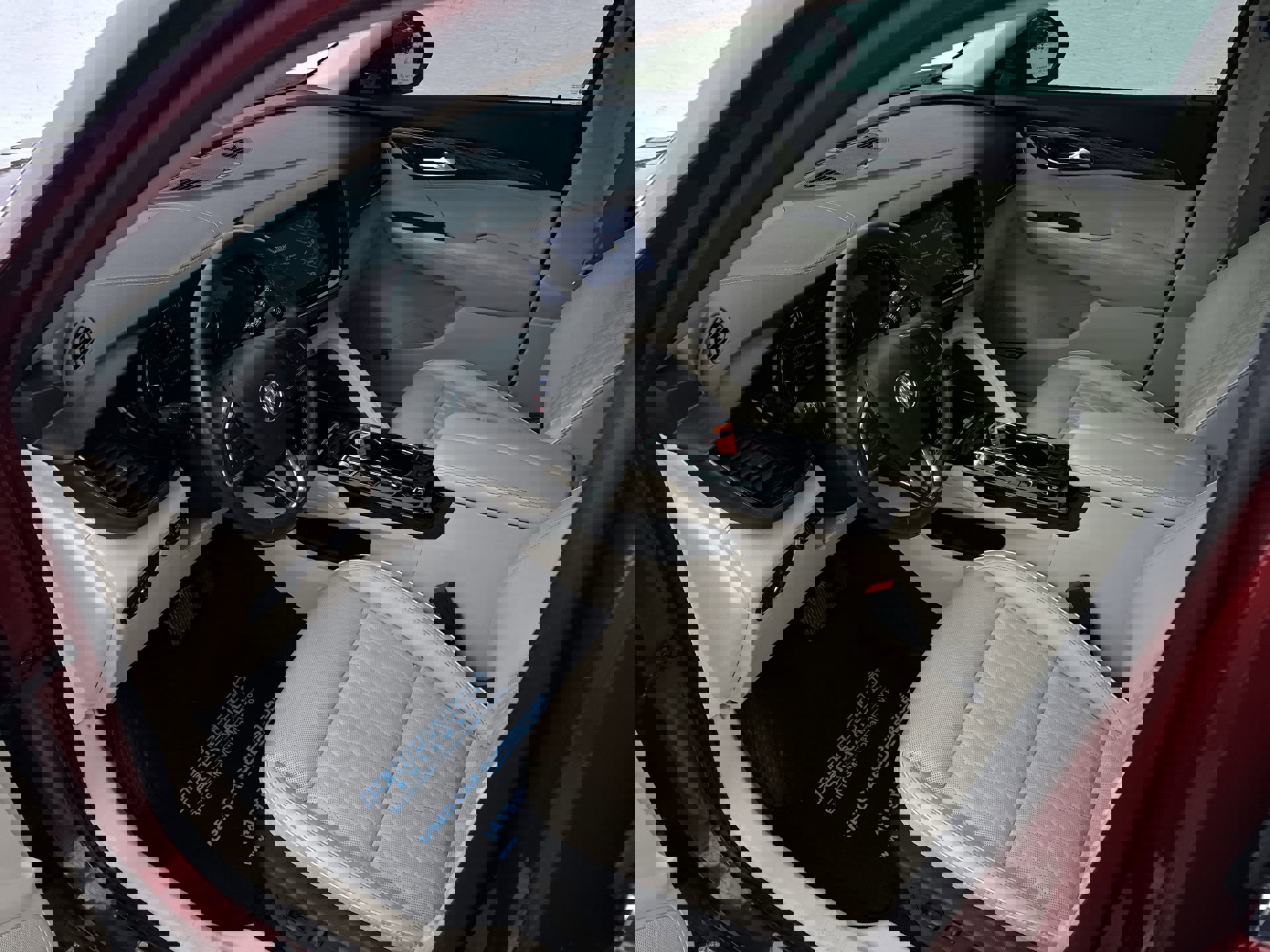 Certified 2021 Buick Envision Avenir w/ Technology Package II image 10