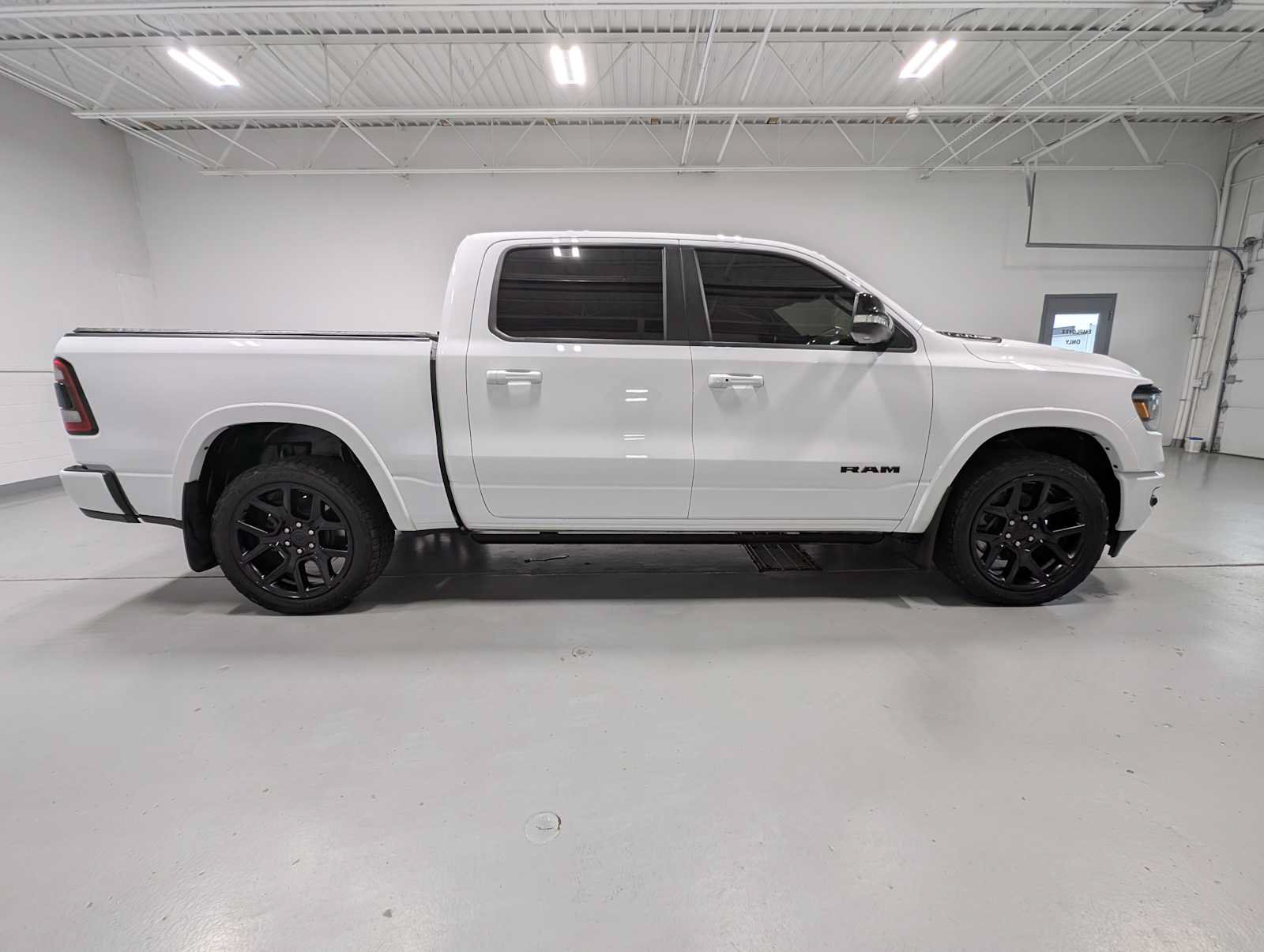 Used 2021 RAM 1500 Laramie w/ Night Edition AWD/4WD image 7