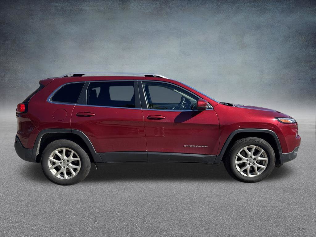 Used 2015 Jeep Cherokee Latitude w/ Cold Weather Group AWD/4WD image 4