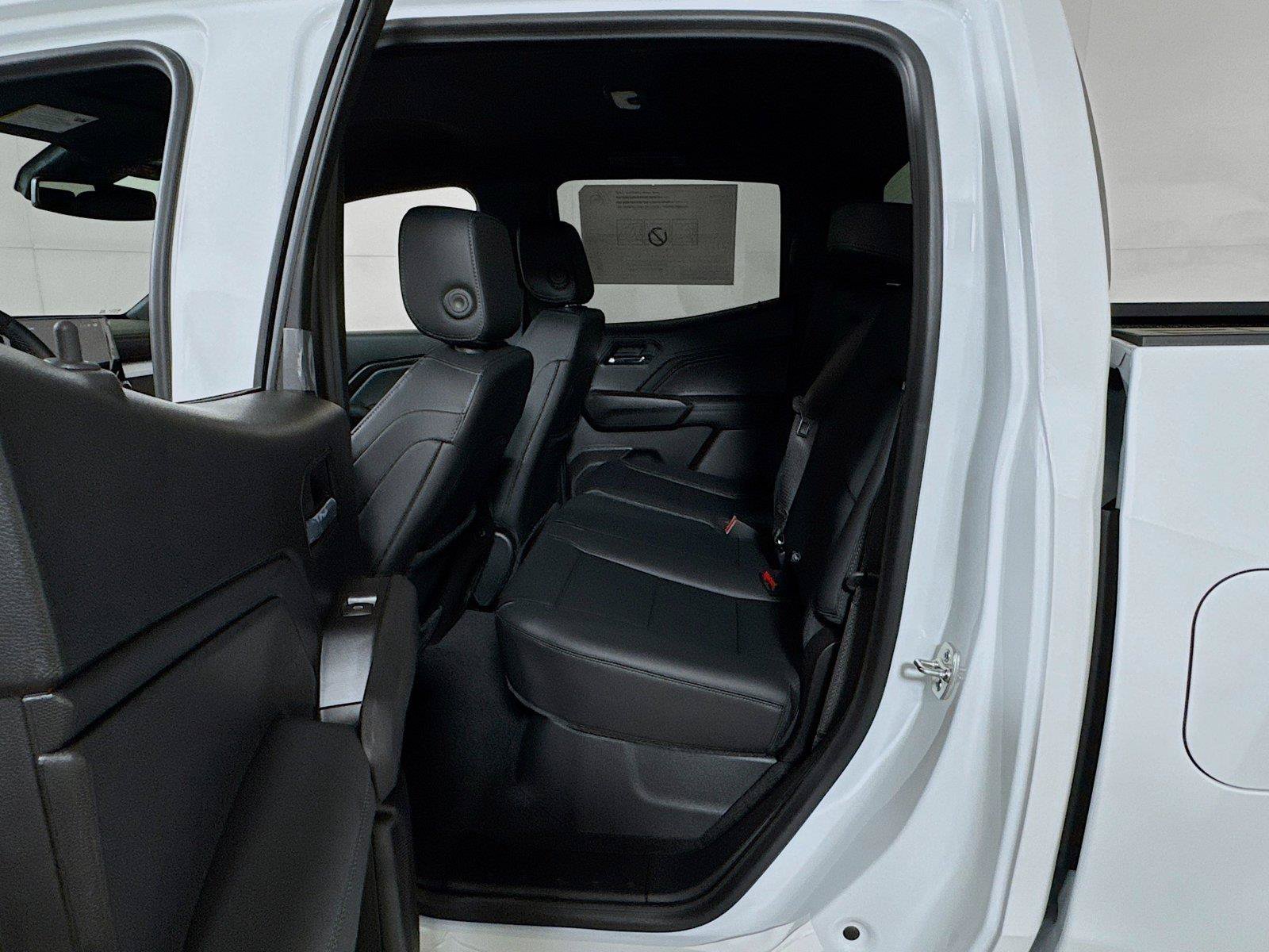 New 2026 Chevrolet Colorado LT w/ LT Convenience Package RWD image 13