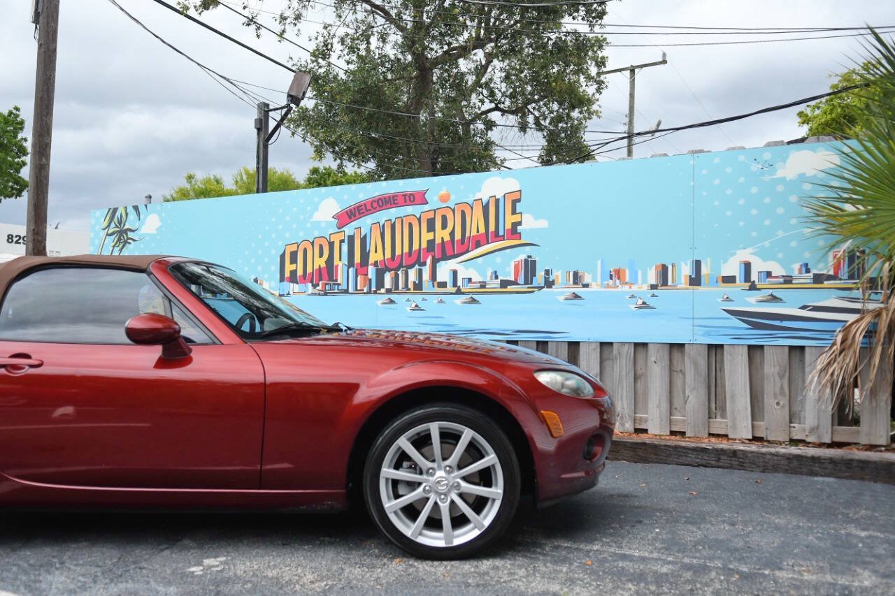 Used 2006 MAZDA MX-5 Miata Grand Touring w/ Premium Pkg RWD image 36