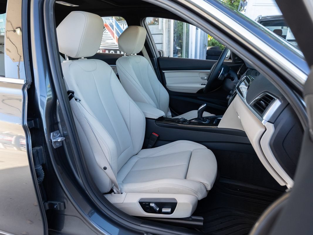 Used 2017 BMW 330i Sedan RWD image 20
