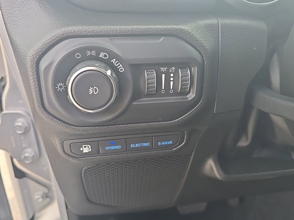 Used 2022 Jeep Wrangler Unlimited Sahara image 15
