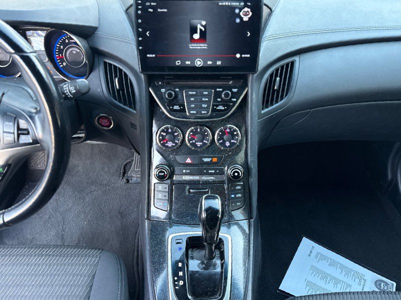 Used 2014 Hyundai Genesis 2.0T image 18
