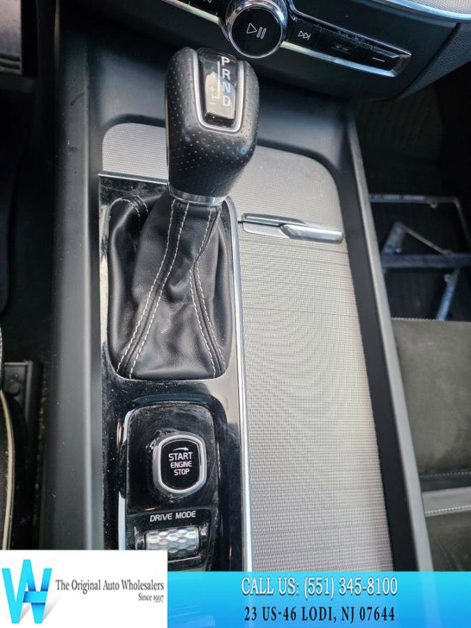 Used 2018 Volvo XC60 T6 R-Design w/ Convenience Package image 26