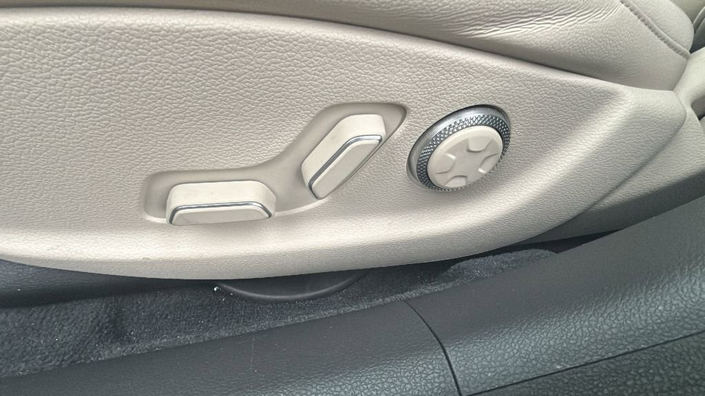 Used 2023 Genesis G80 2.5T w/ Advanced Package image 34