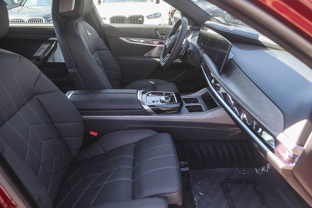 Used 2026 BMW 760i xDrive AWD/4WD image 12
