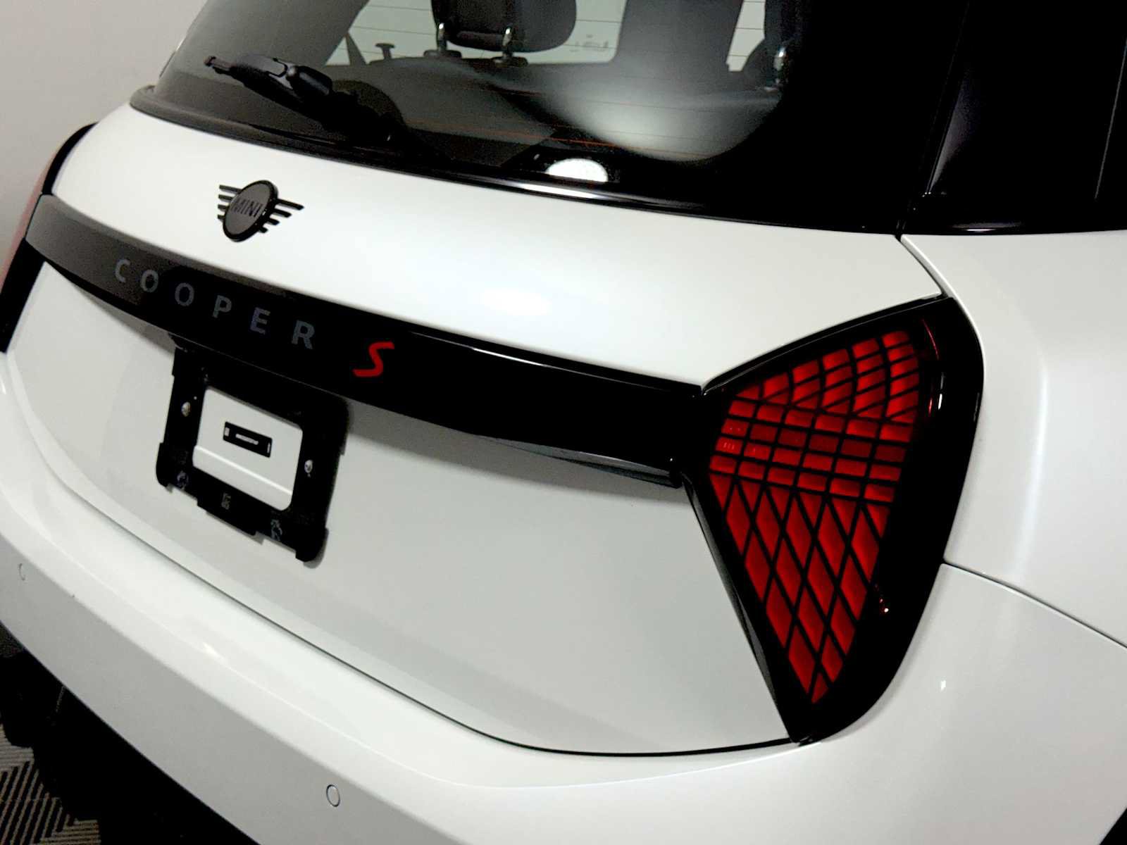Used 2026 MINI Cooper S FWD image 28