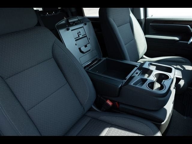 New 2026 GMC Sierra 2500 SLE w/ Preferred Package AWD/4WD image 29