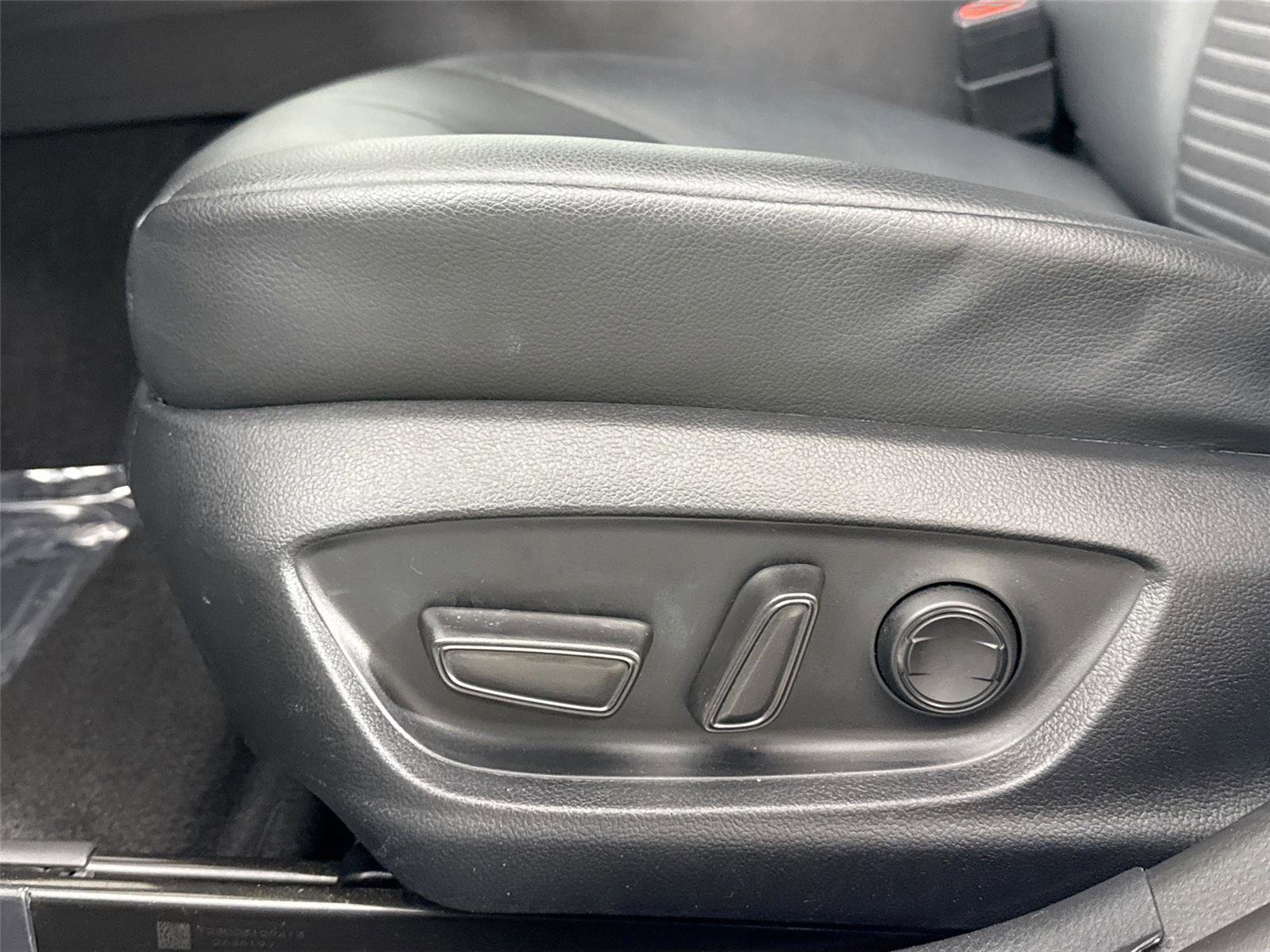 Certified 2023 Toyota Camry SE FWD image 25