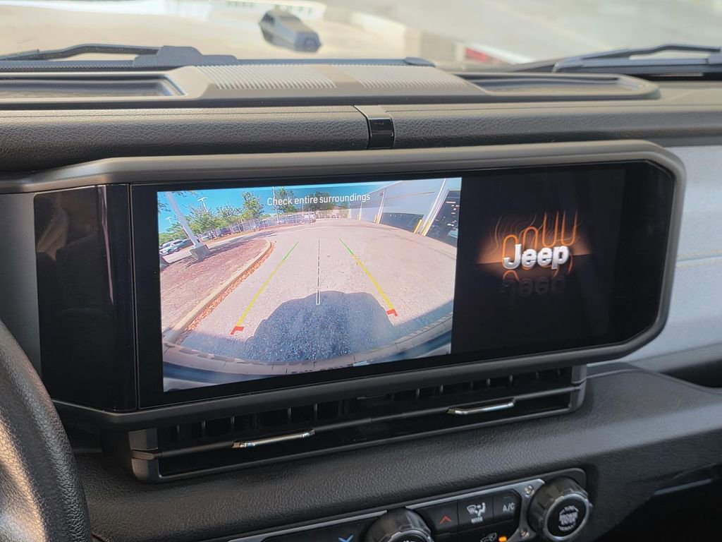 Used 2024 Jeep Wrangler Unlimited Sport AWD/4WD image 13