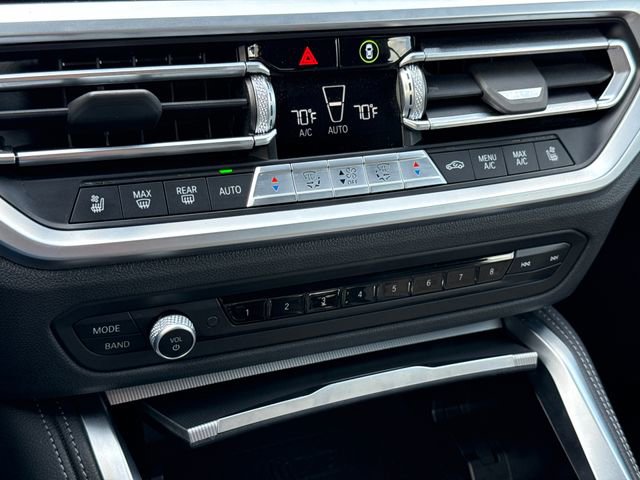 Used 2023 BMW 440i xDrive Convertible w/ Premium Package image 28