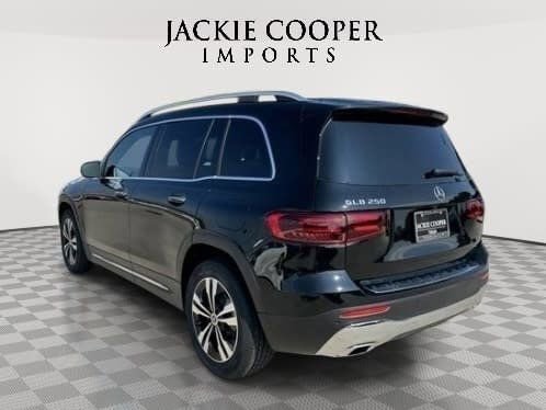 New 2025 Mercedes-Benz GLB 250 image 3