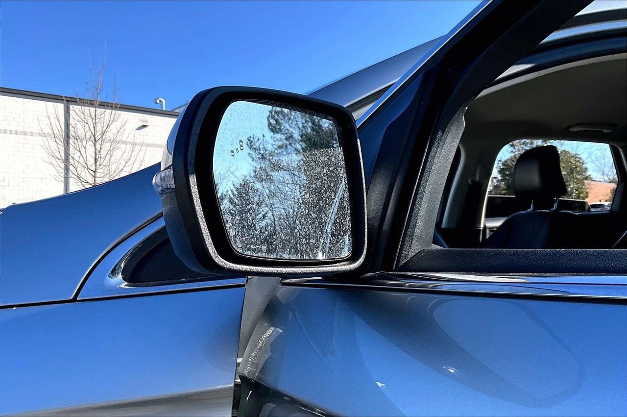 Used 2024 Ford Edge Titanium image 27