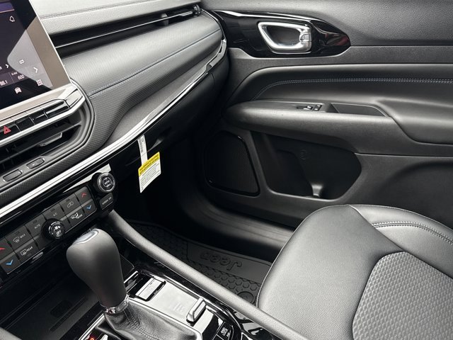 New 2026 Jeep Compass Latitude w/ Quick Order Package 29K image 17