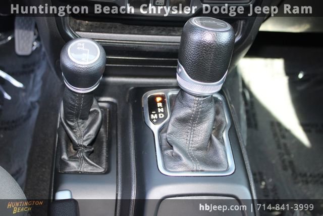 Used 2021 Jeep Gladiator Willys image 18
