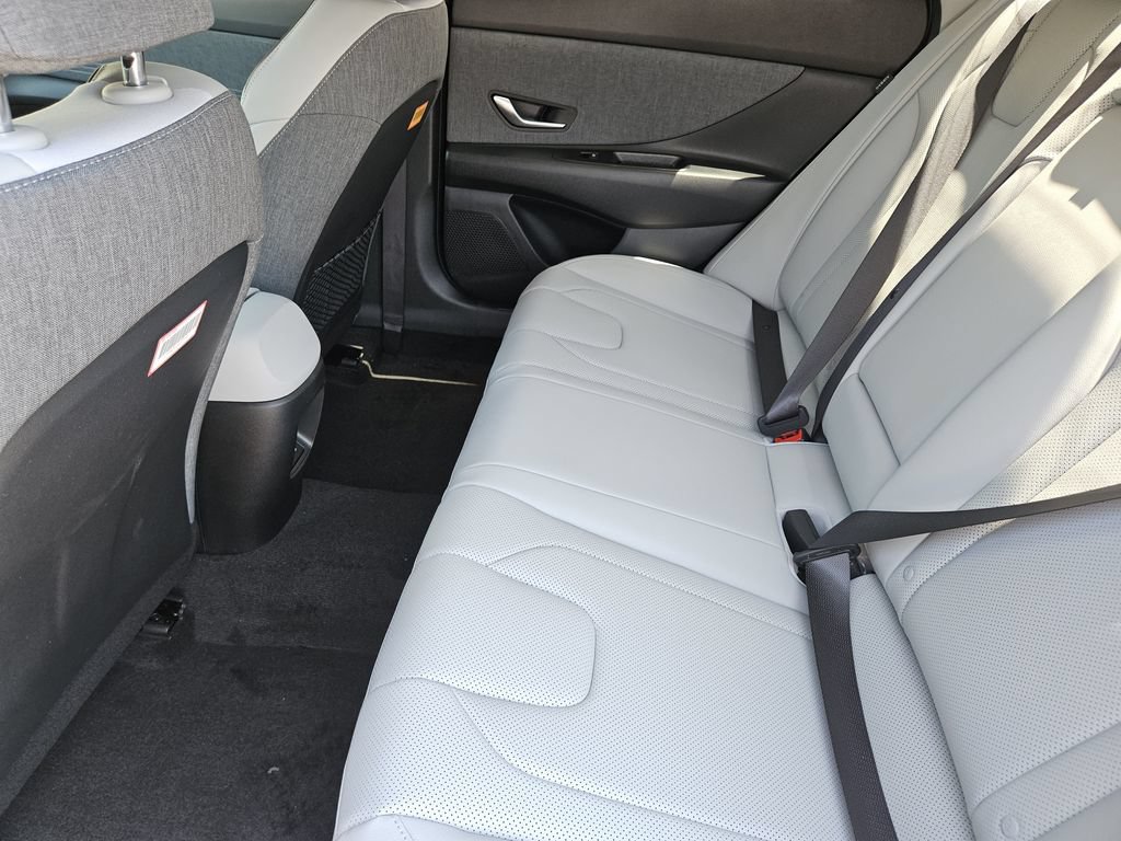 New 2026 Hyundai Elantra Limited FWD image 31