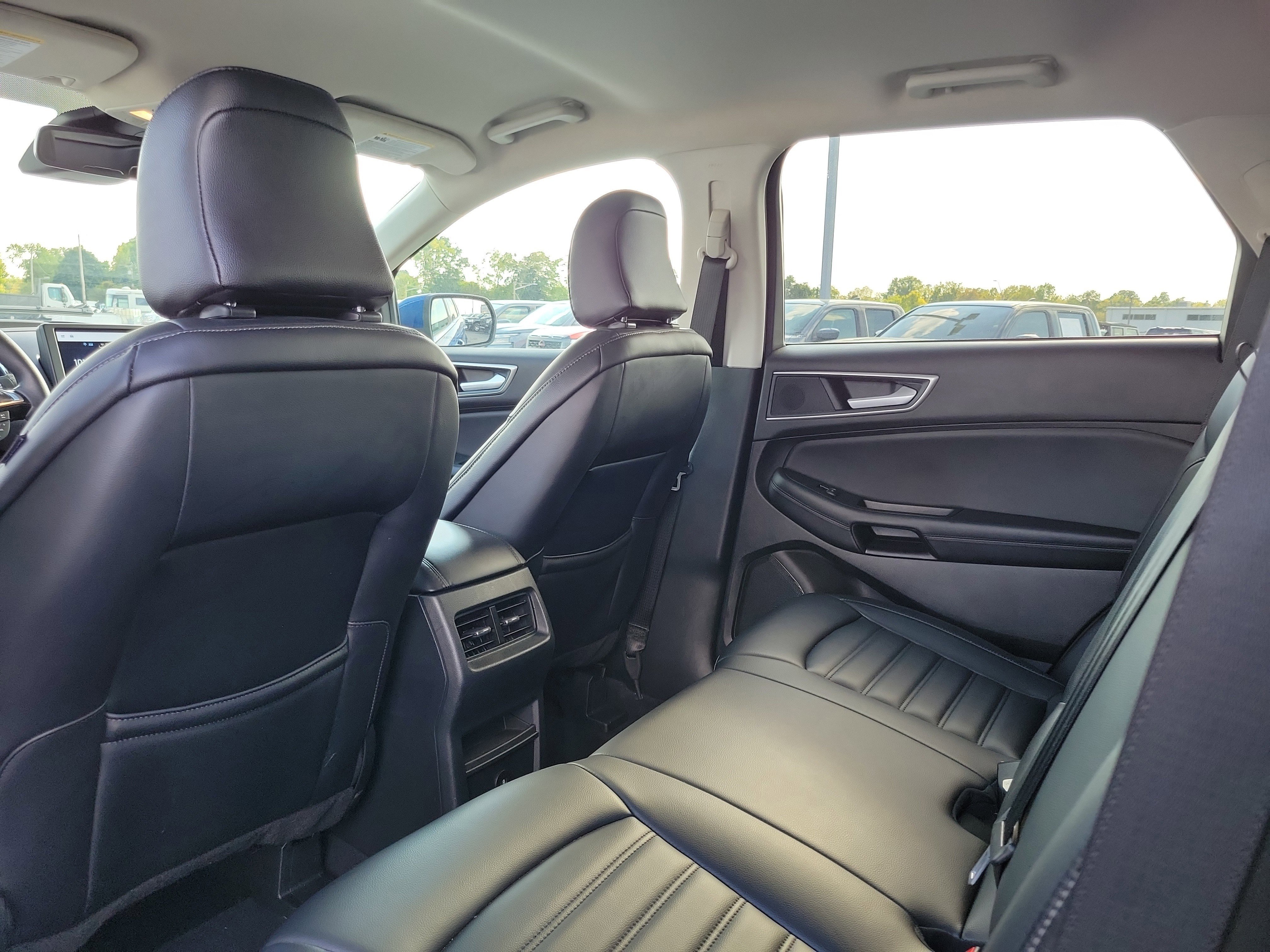 Used 2024 Ford Edge SEL image 14