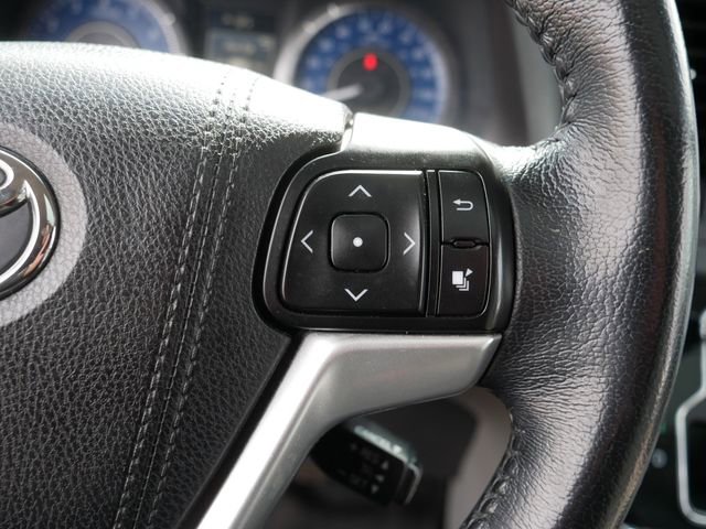 Used 2017 Toyota Sienna XLE image 27