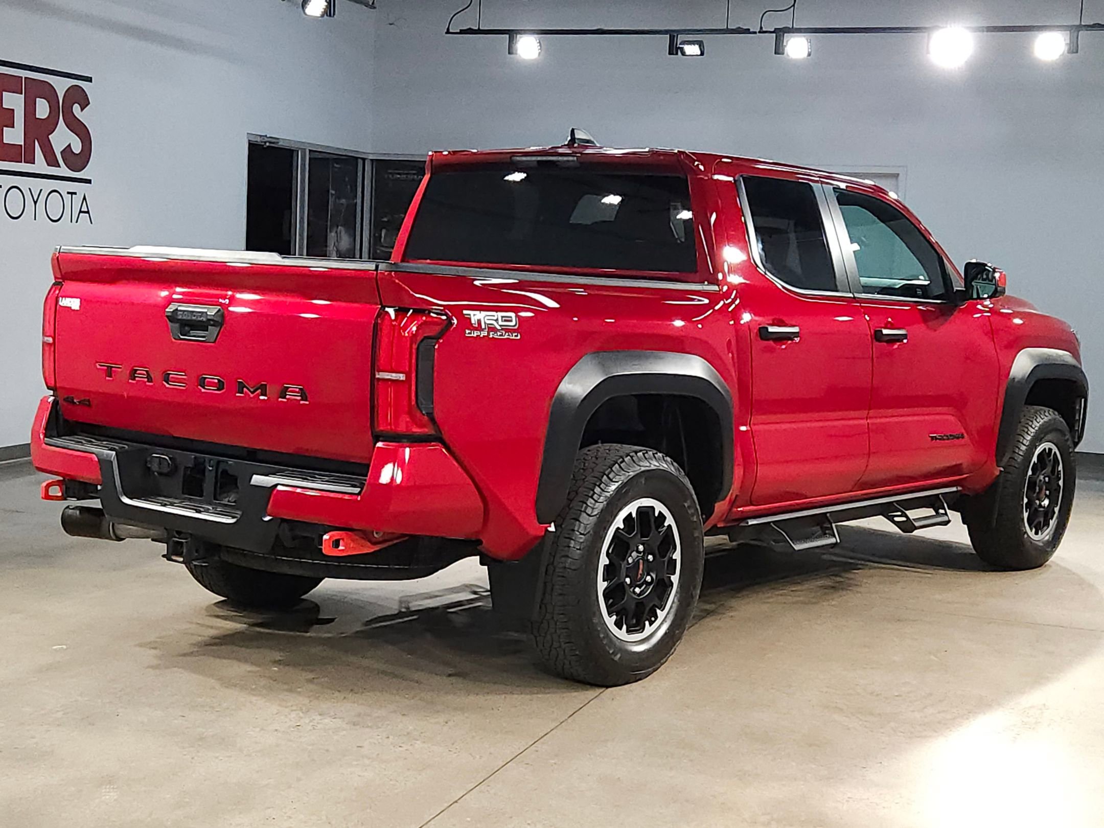 Certified 2024 Toyota Tacoma TRD Off-Road image 7