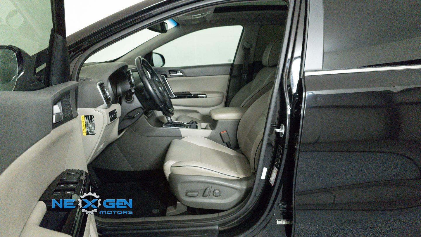 Used 2018 Kia Sportage EX w/ Option Group 040 image 11