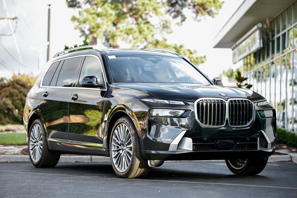 New 2026 BMW X7 xDrive40i w/ Premium Package