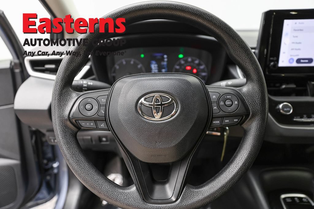 Used 2025 Toyota Corolla LE FWD image 10