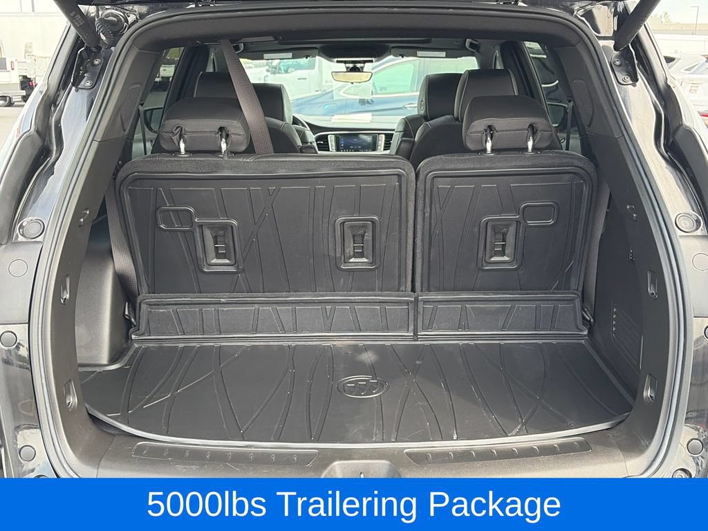 Used 2023 Buick Enclave Avenir w/ Avenir Technology Package AWD/4WD image 8