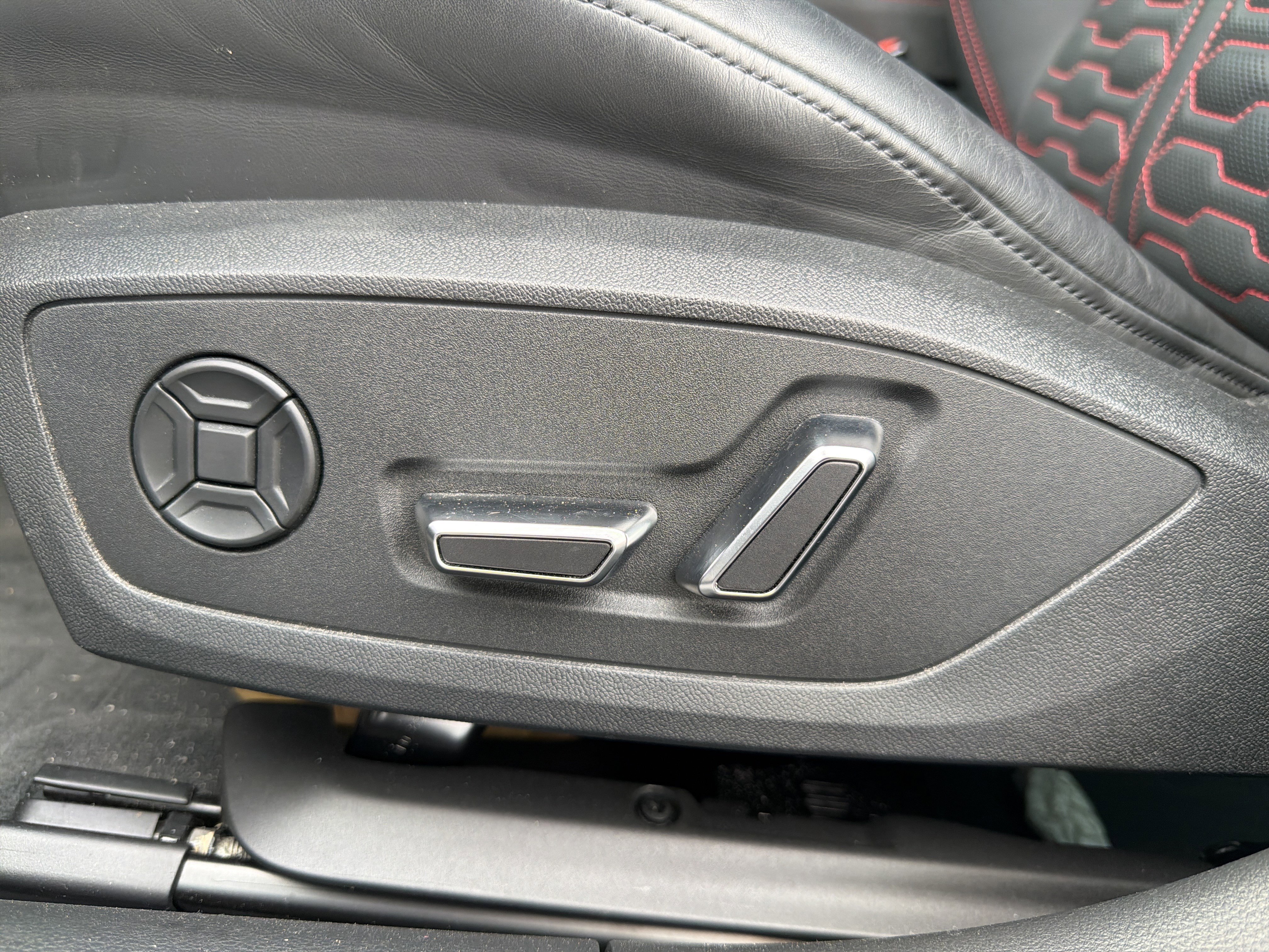 Used 2023 Audi RS 7 Sportback AWD/4WD image 16