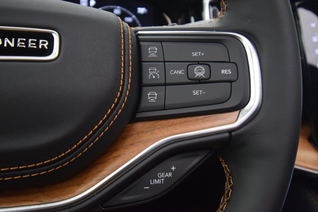 New 2026 Jeep Grand Wagoneer Summit AWD/4WD image 27