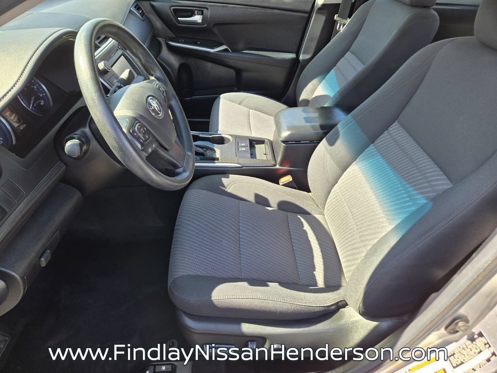 Used 2017 Toyota Camry LE FWD image 10