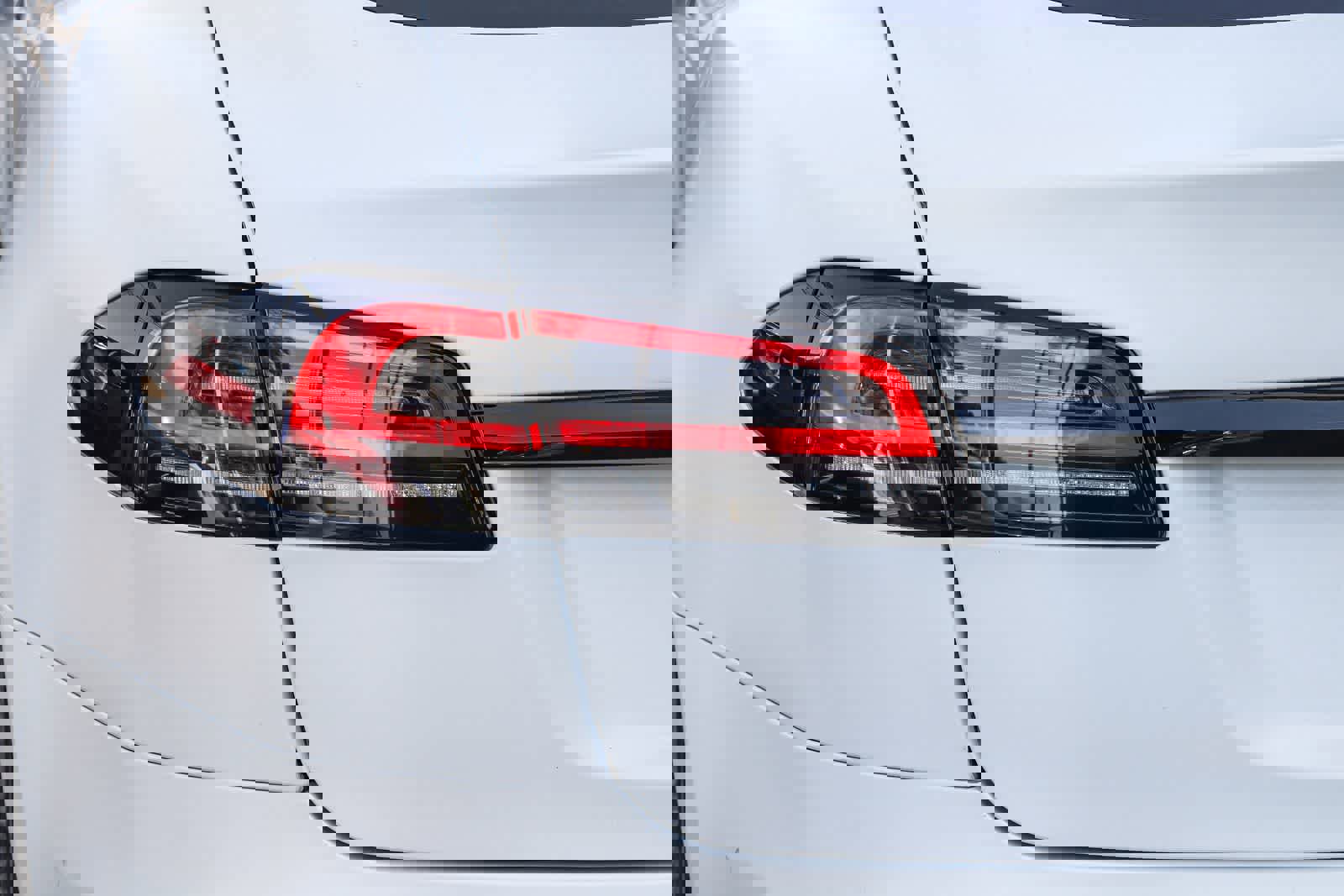 Used 2022 Tesla Model S image 10