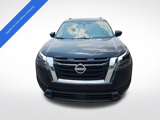 Used 2025 Nissan Pathfinder SV AWD/4WD image 8