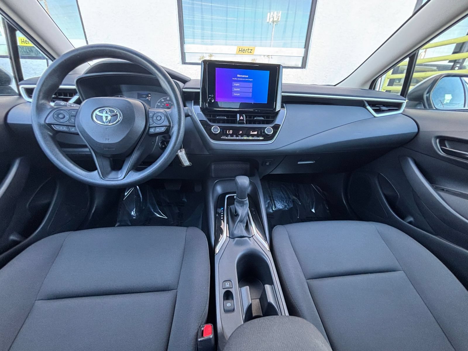 Used 2025 Toyota Corolla LE FWD image 31