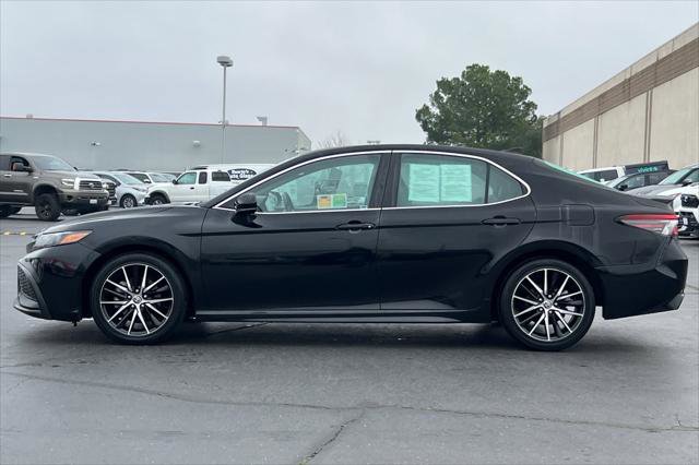 Certified 2021 Toyota Camry SE image 9