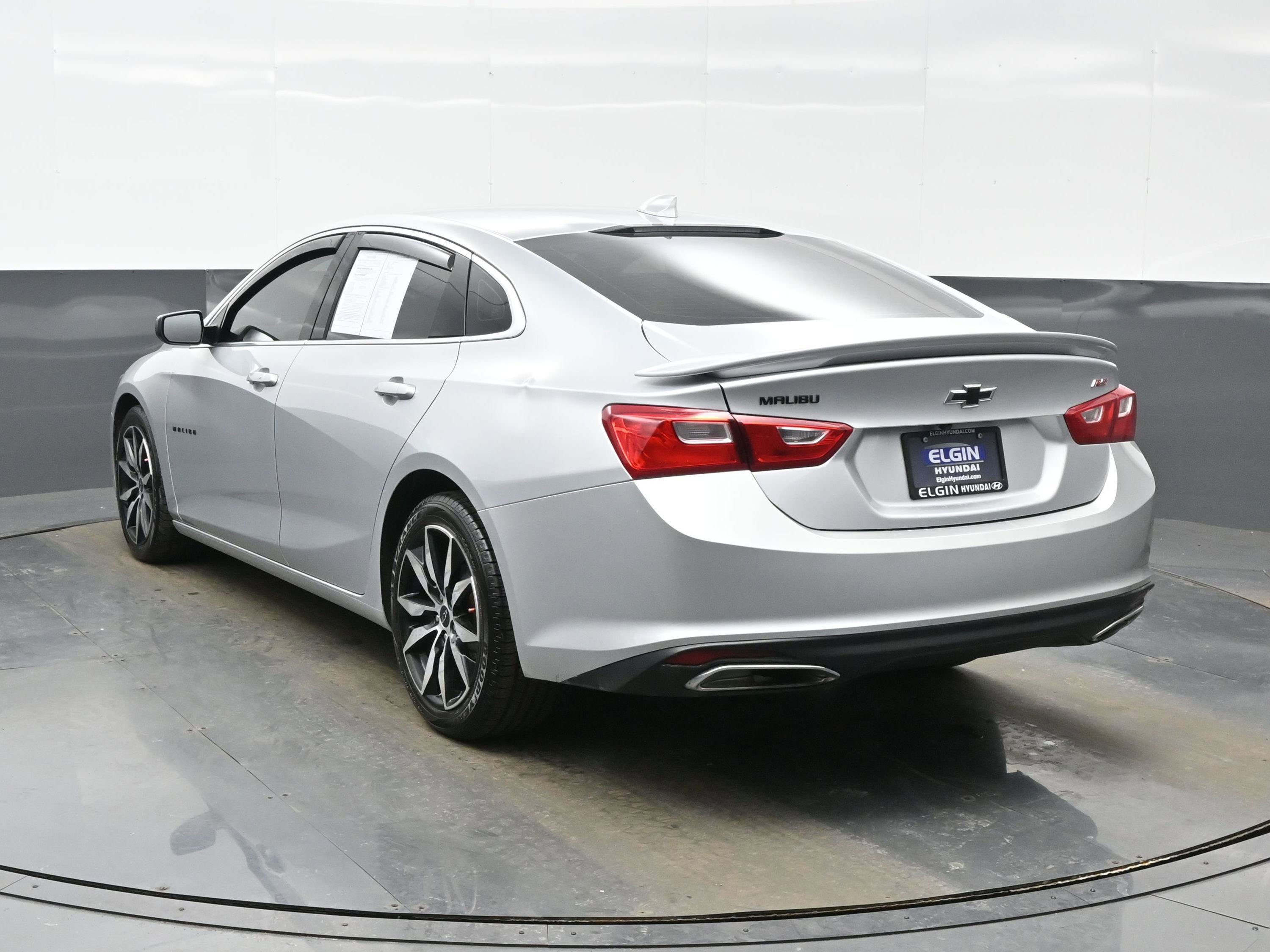 Used 2022 Chevrolet Malibu RS image 4
