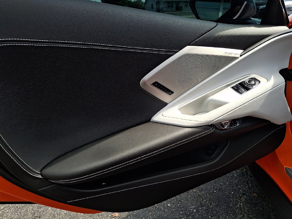 Used 2022 Chevrolet Corvette Stingray Preferred Cpe w/ Z51 Performance Package RWD image 13