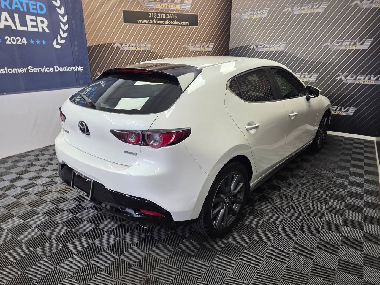 Used 2020 MAZDA MAZDA3 Hatchback FWD image 15