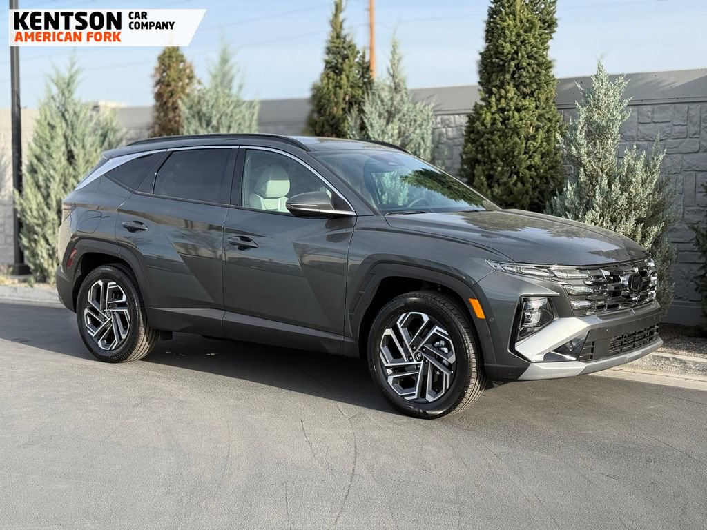 Used 2025 Hyundai Tucson Limited image 12