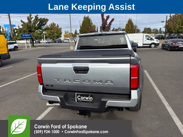 Used 2025 Toyota Tacoma TRD Sport AWD/4WD image 4