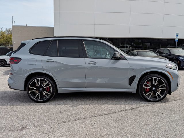 Used 2026 BMW X5 M60i image 4