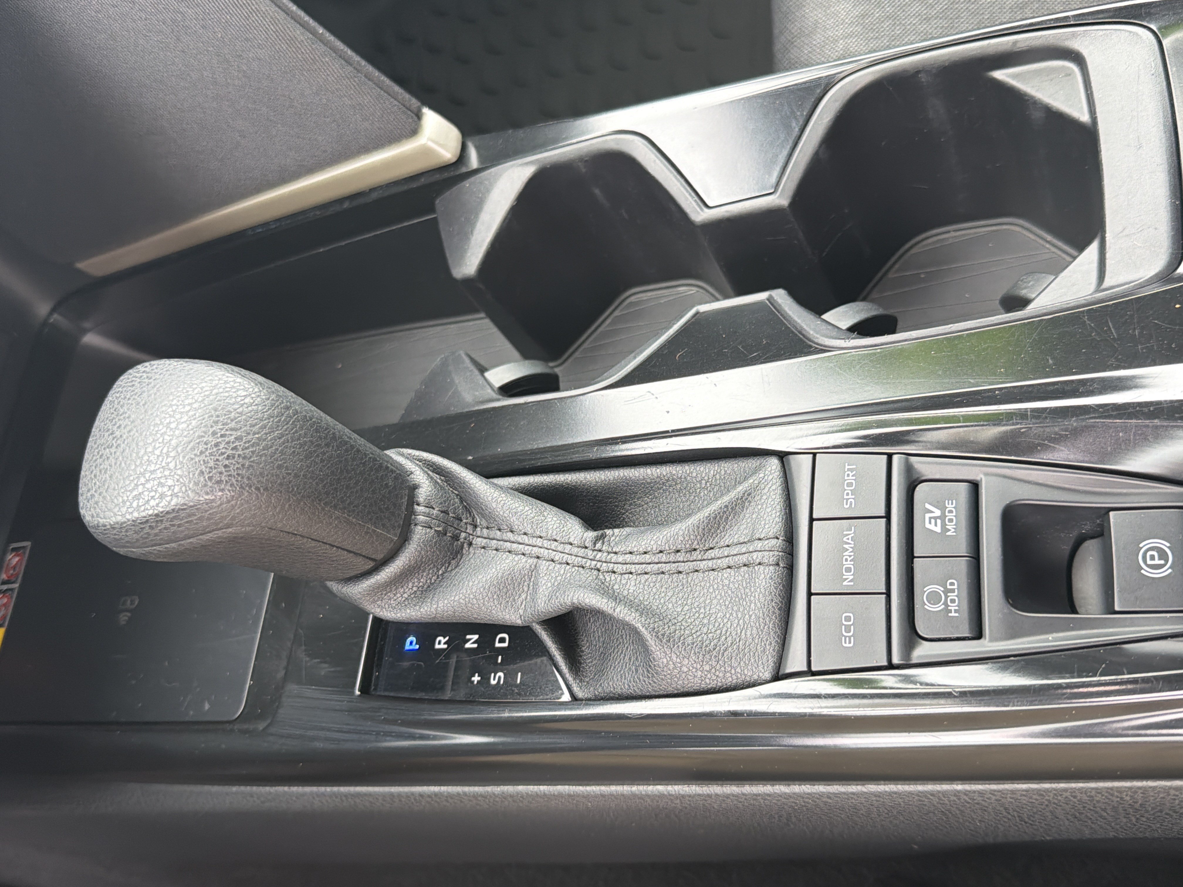 Certified 2025 Toyota Camry LE FWD image 8