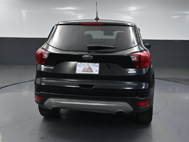 Used 2019 Ford Escape SE FWD image 4