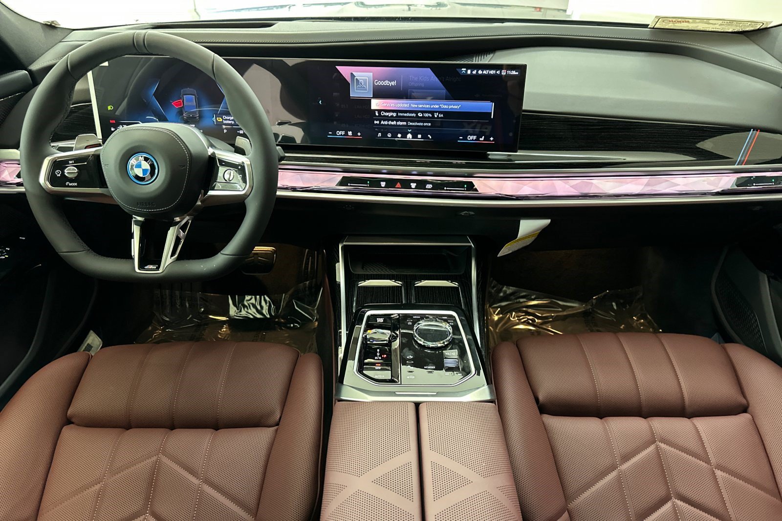 New 2026 BMW 750e xDrive w/ Premium Package AWD/4WD image 25