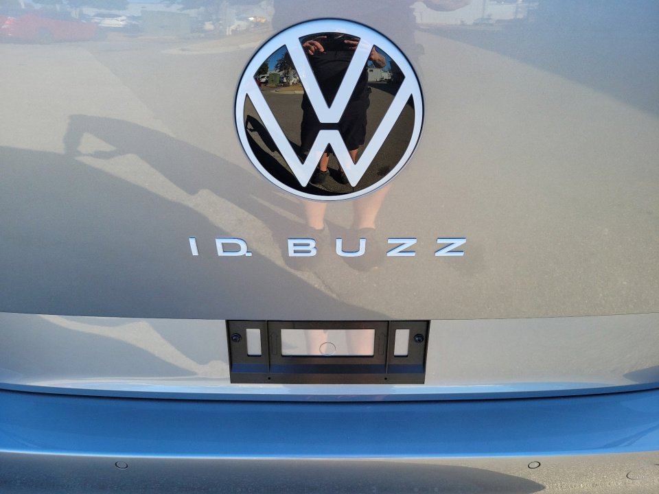 New 2025 Volkswagen ID. Buzz Pro S image 14
