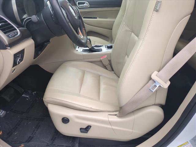 Used 2017 Jeep Grand Cherokee Limited image 15